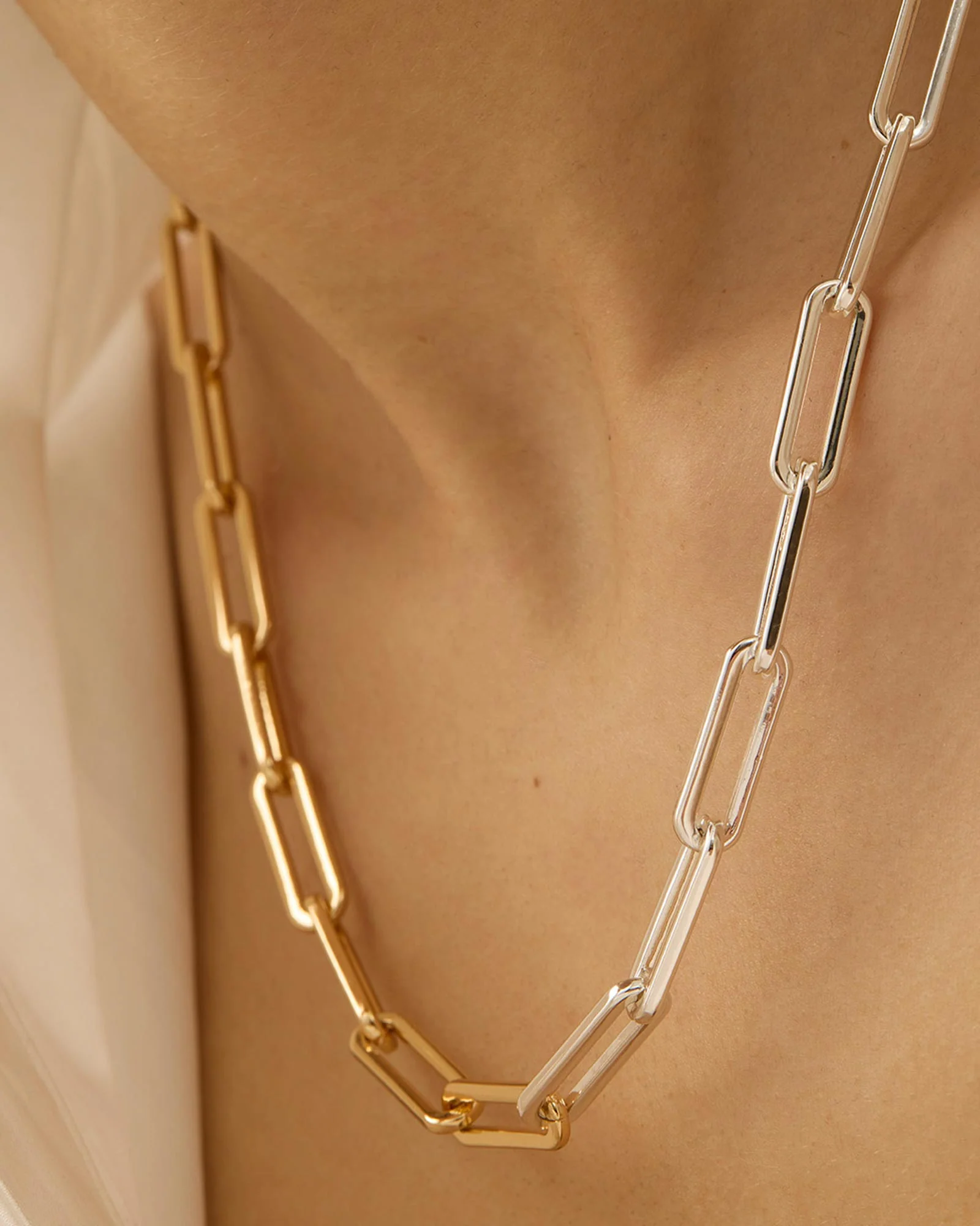 Andi Slim Necklace - Image 4