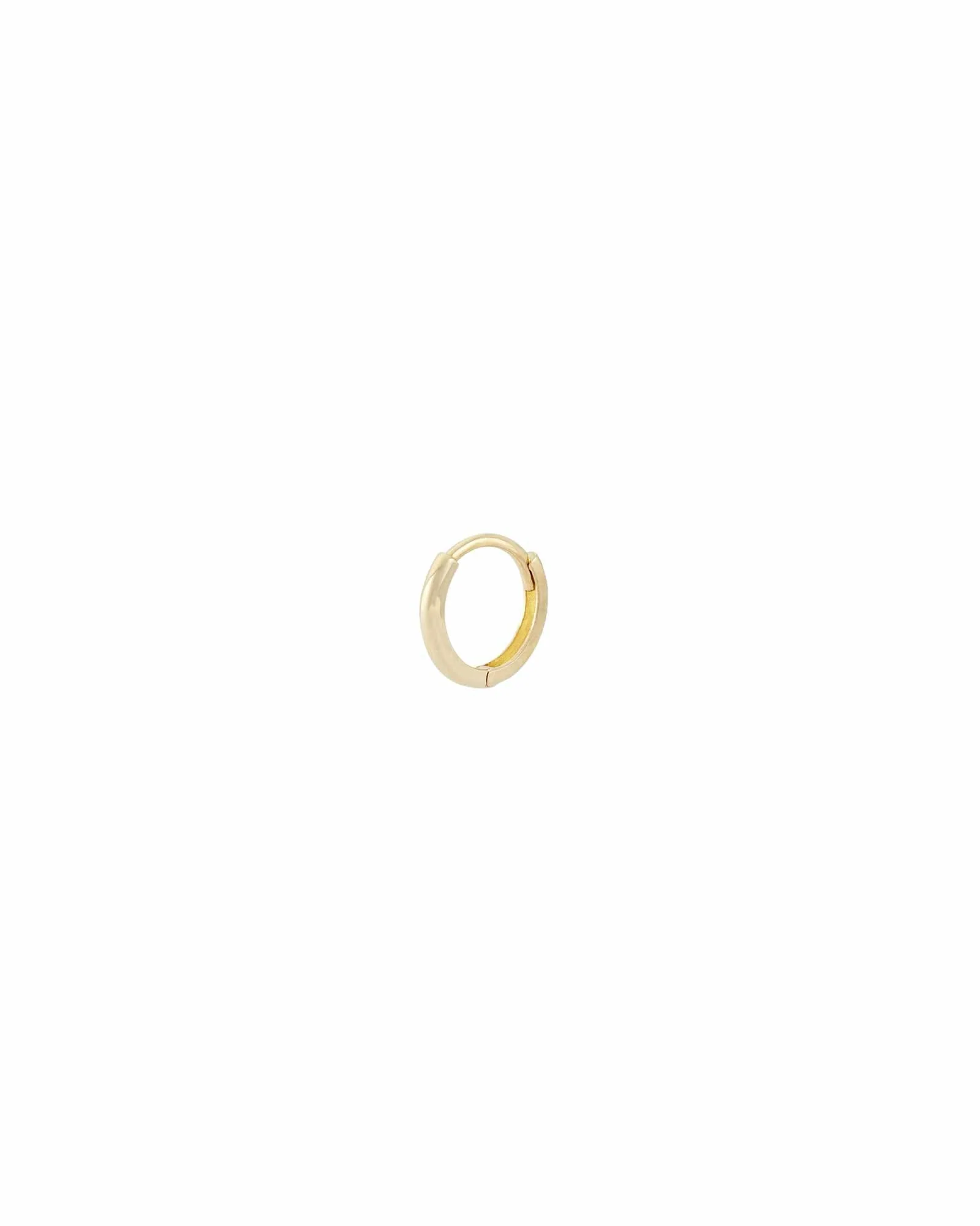 Classic Rounded Single Huggie I 10mm