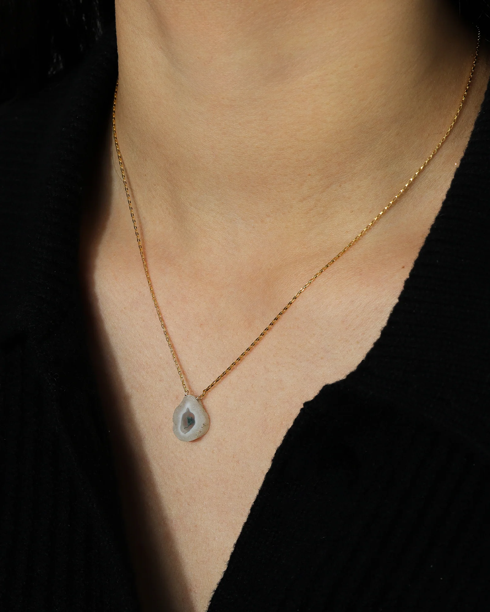 Peacock Quartz Slice Box Chain Necklace | 10mm - Image 2
